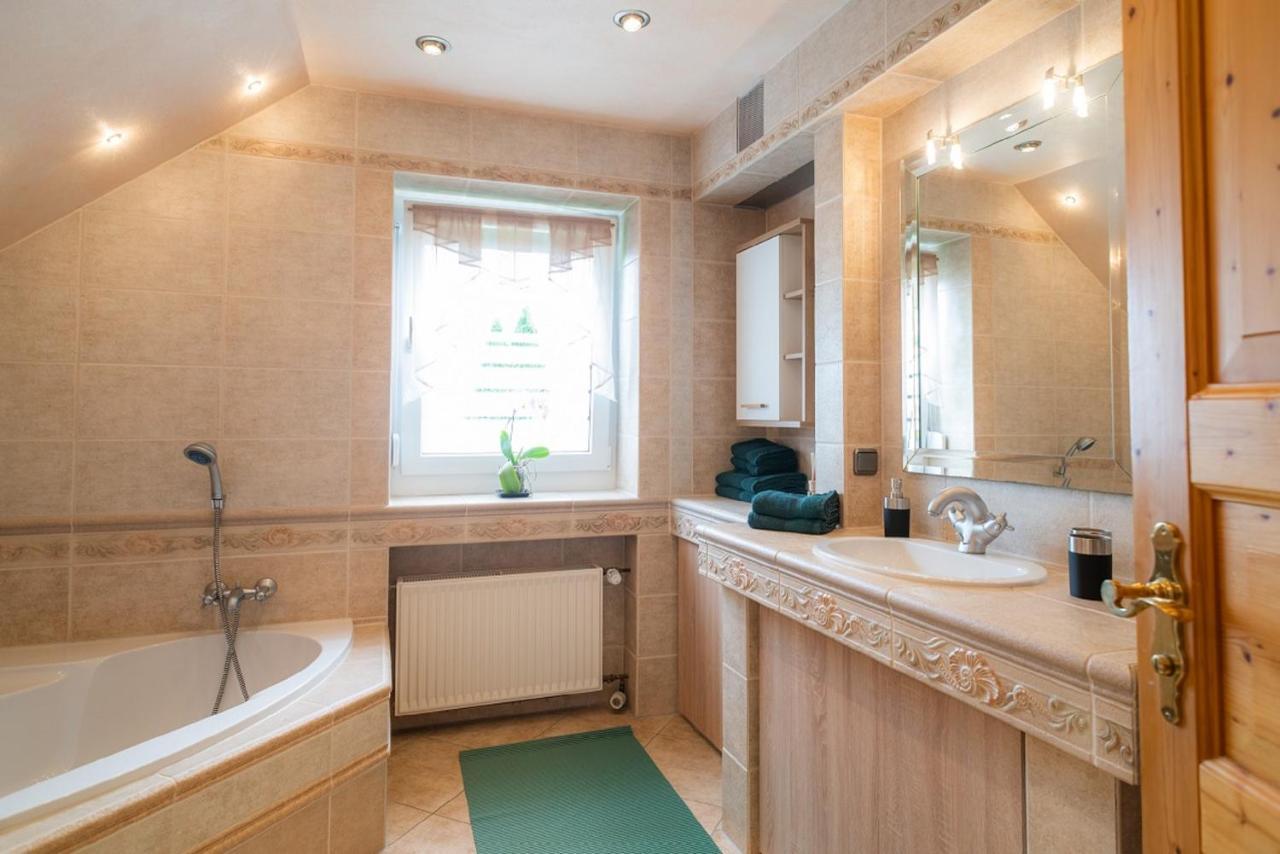 Ferienwohnung Am Eichholz Кобург Екстериор снимка